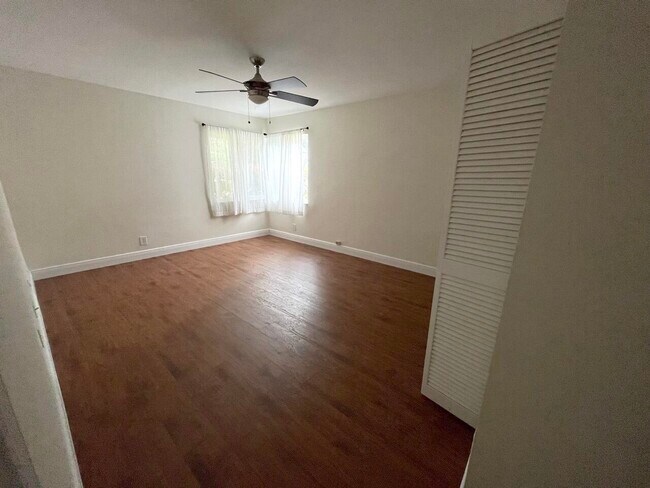 Building Photo - 4020 NW 24th Terrace