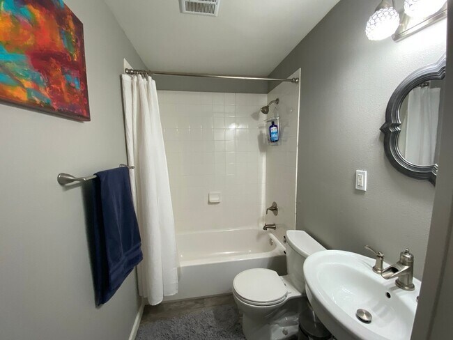 Building Photo - 1603 Briarcliff Blvd