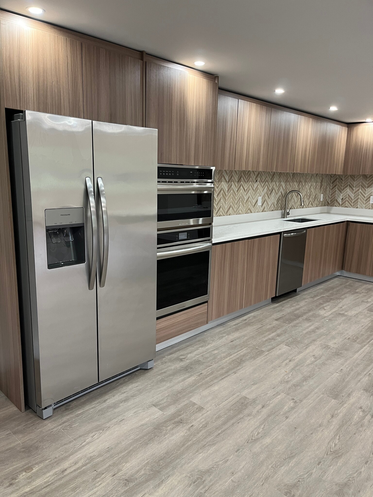 Building Photo - 64 Sand Creek Rd