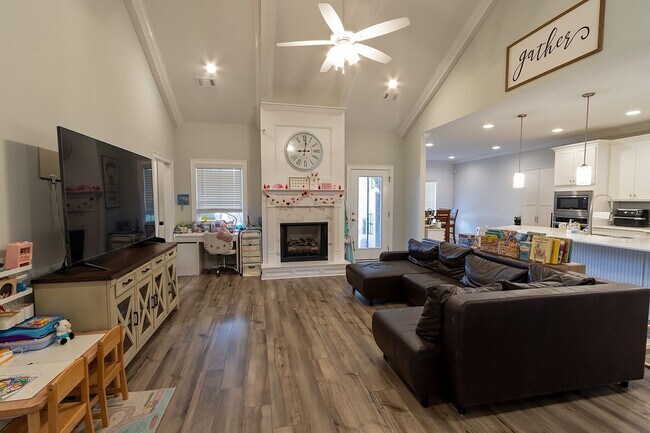 Building Photo - Available July 15, 2026