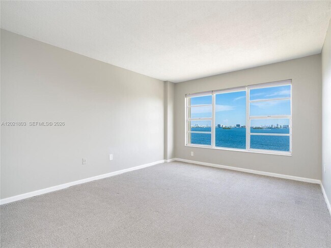 Building Photo - 11111 Biscayne Blvd