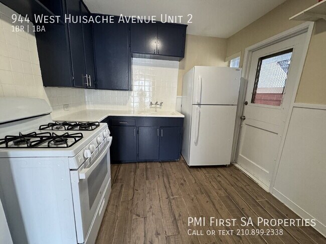 Building Photo - 944 W Huisache Ave