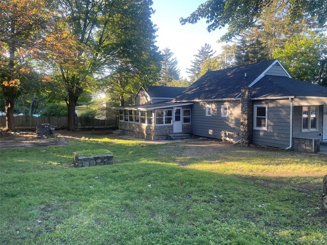 Building Photo - 33 Mailler Ave