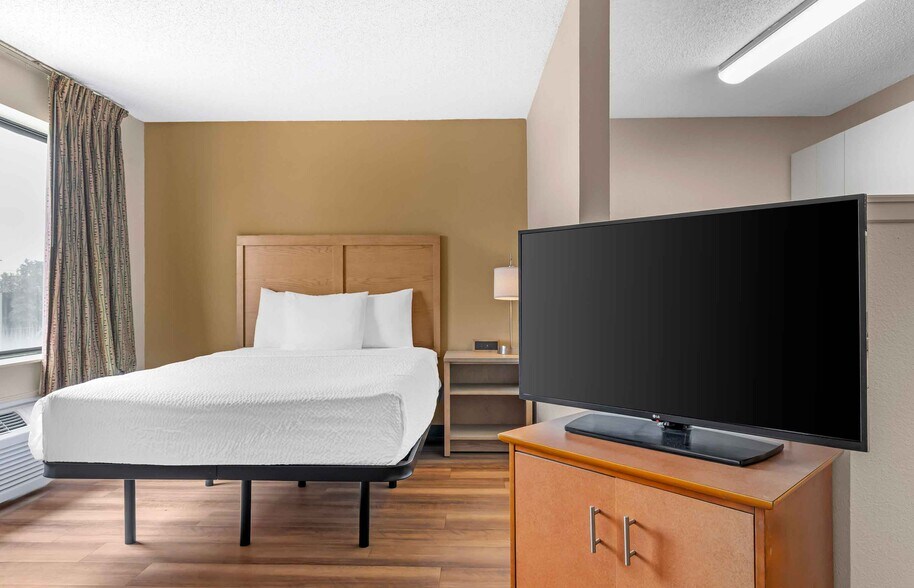 Building Photo - Furnished Studio-Fort Worth - Fossil Creek