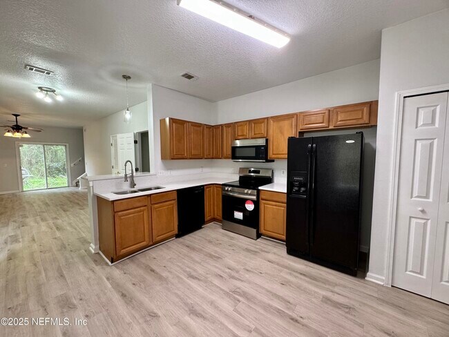 Building Photo - 4815 Playpen Dr
