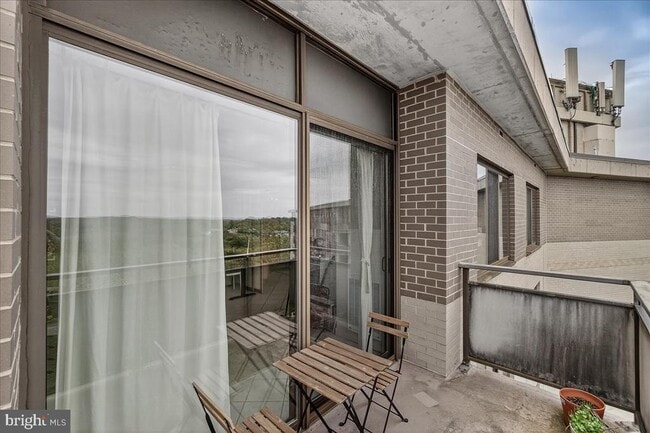 Building Photo - 5225 Pooks Hill Rd