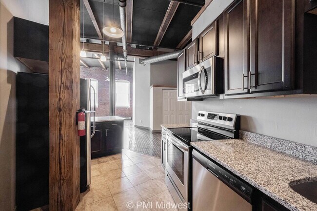 Building Photo - 501 Madison Ave