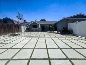 Building Photo - 6624 Gross Ave