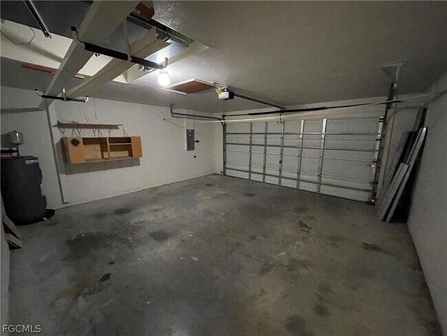 Building Photo - 606 SW 27th Terrace