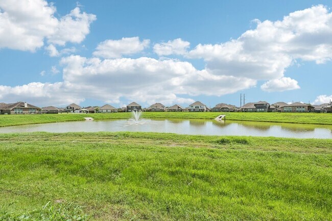 Building Photo - 409 Chardonnay Dr