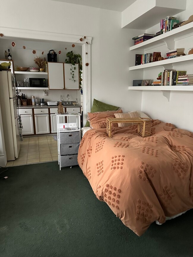 Building Photo - 723 Lawrence St - Kerrytown/Walk to UM Campus