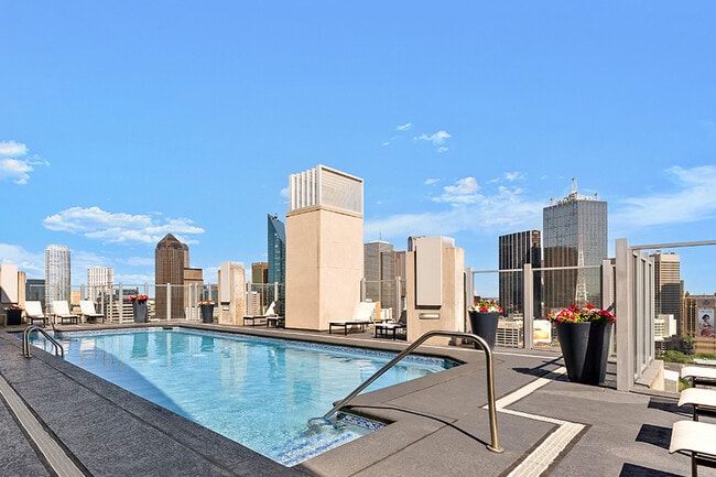 Building Photo - SkyHouse Dallas Apartments