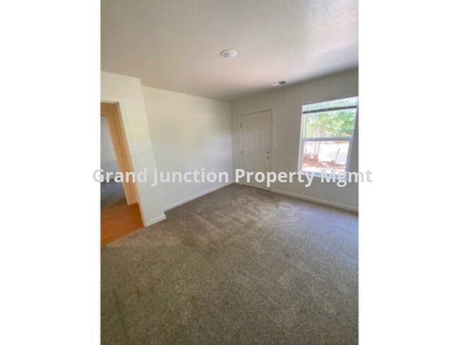 Building Photo - ORCHARD MESA
