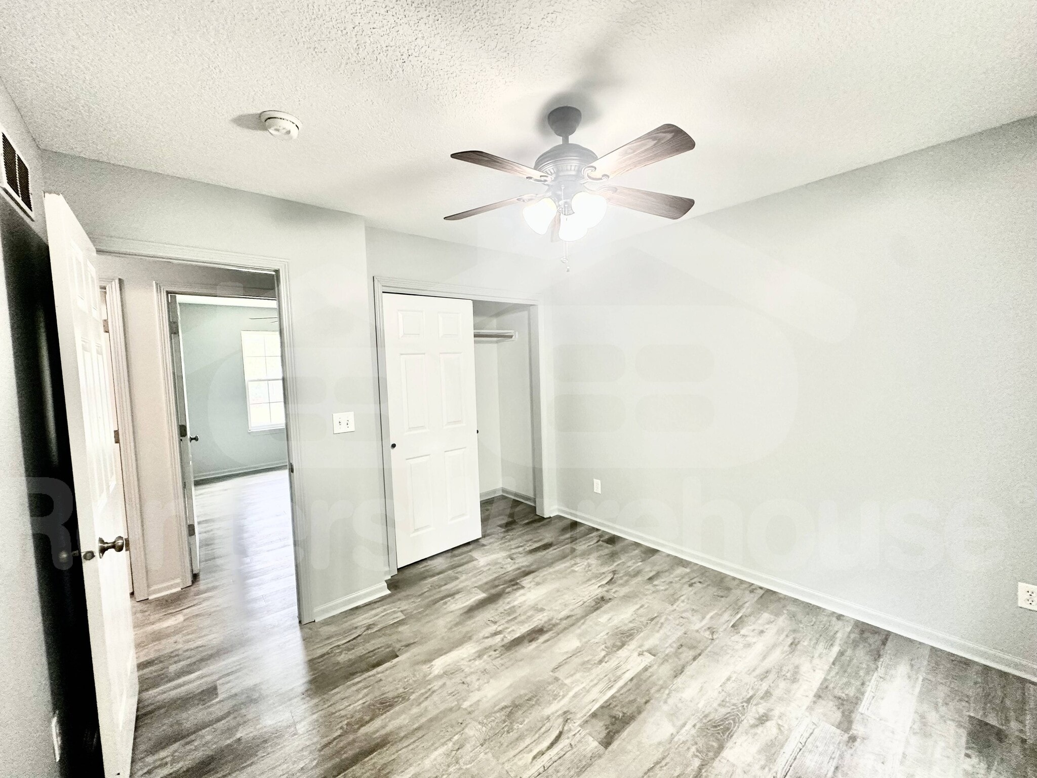 Building Photo - 2144 SE 6th St