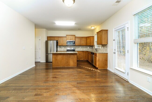 Building Photo - 374 Darbys Run Ct