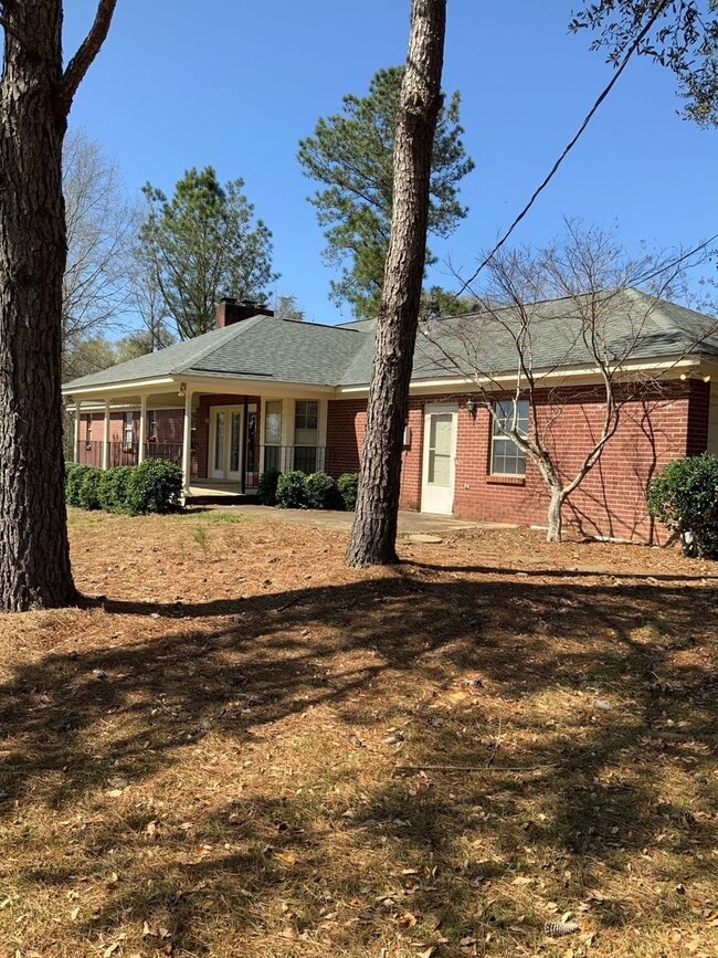 Building Photo - 971 Manningham Rd