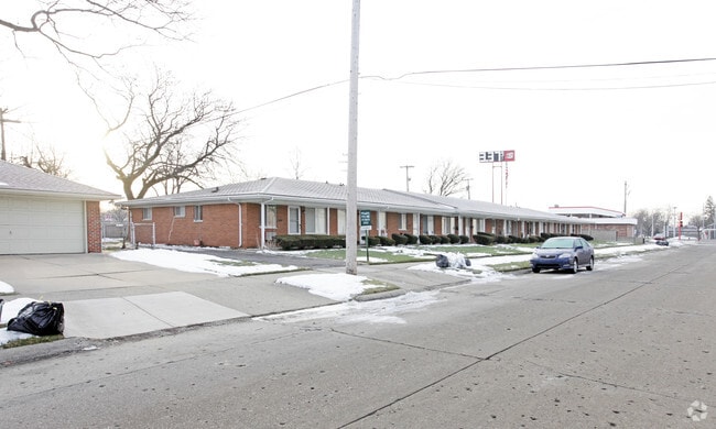 Building Photo - 22800 Beaconsfield St
