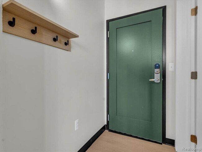 Building Photo - 411 Piquette Ave