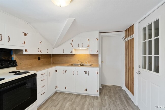 Building Photo - 19 Park St