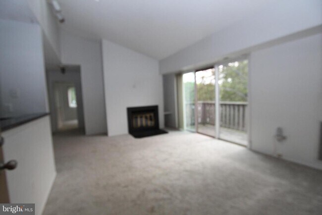 Building Photo - 2114 Aspen Dr