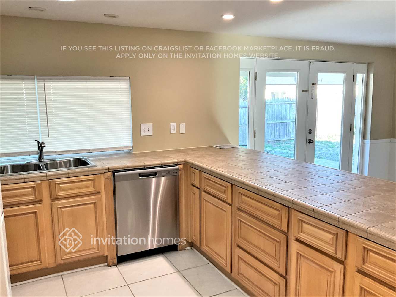 Building Photo - 3537 Springfield Dr