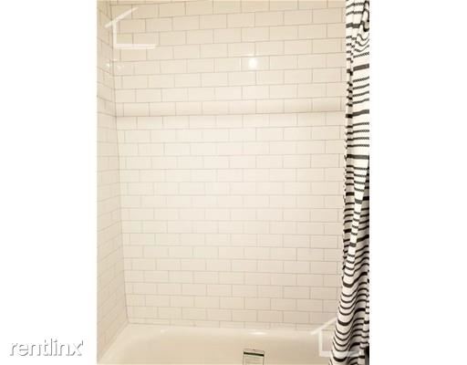 Building Photo - 1 br, 1 bath Condo - 8 Gardner St Apt 12D