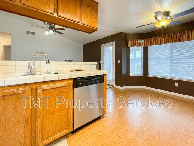 Building Photo - 8166 Morgan Hill Way