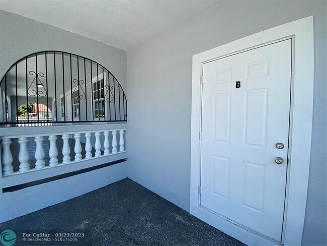 Primary Photo - 2250 NW 103rd St