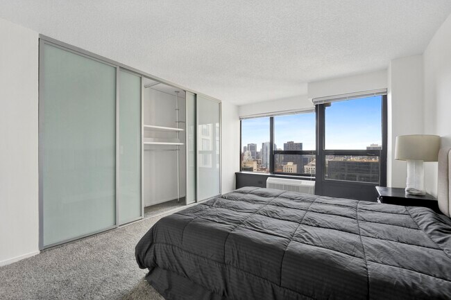 Building Photo - 30 E Huron St