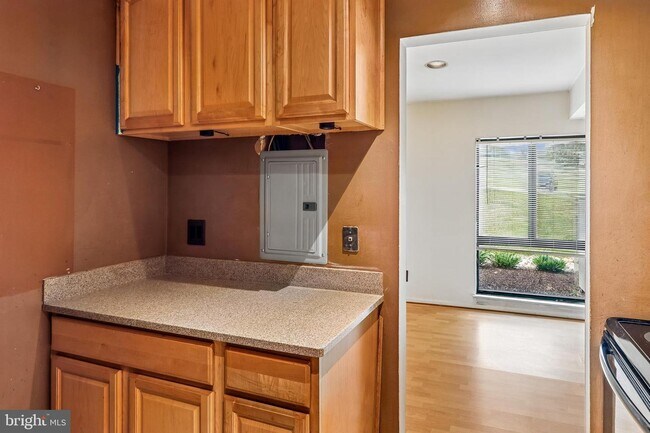 Building Photo - 6005 Majors Ln