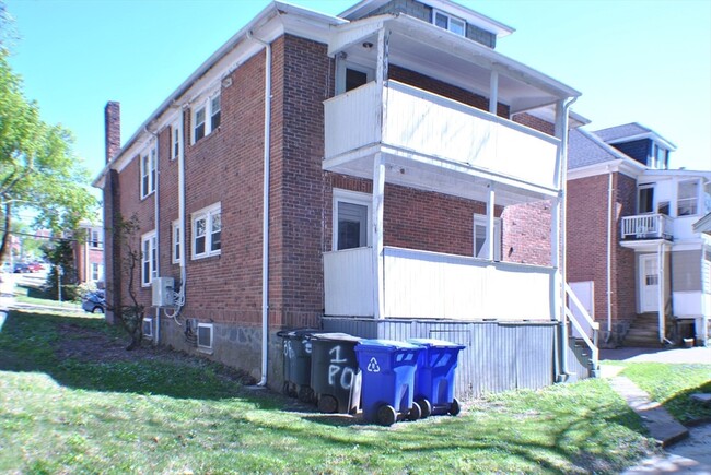 Building Photo - 3 Portina Rd