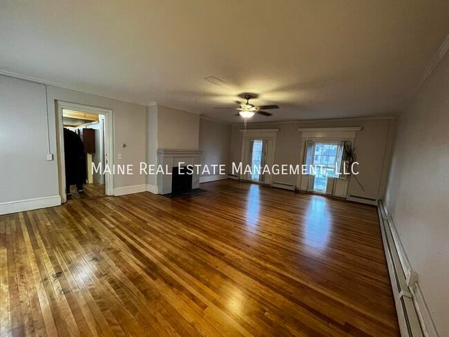 Primary Photo - 109 State St