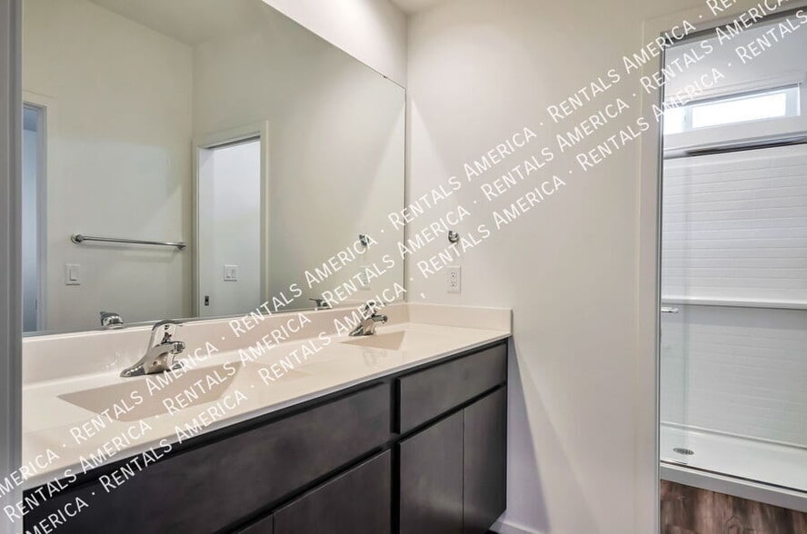 Building Photo - 1840 S Math Quiz Dr