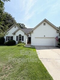 Building Photo - 210 Creekside Dr