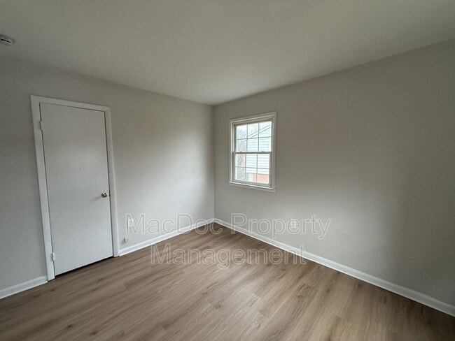 Building Photo - 2331 McClellan Ct