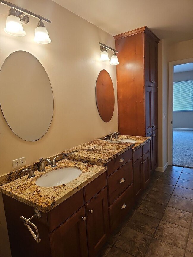 Building Photo - 405 Foothill Blvd