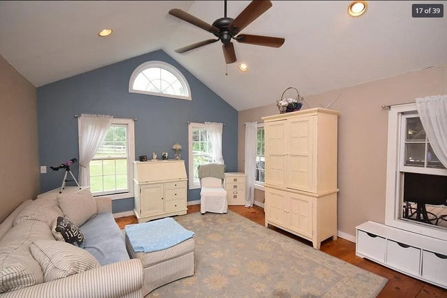 Building Photo - 281 Mill Valley Rd
