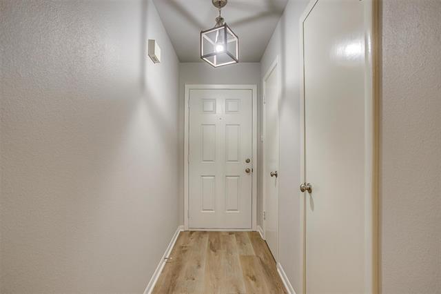 Building Photo - 144 NW Suzanne Terrace