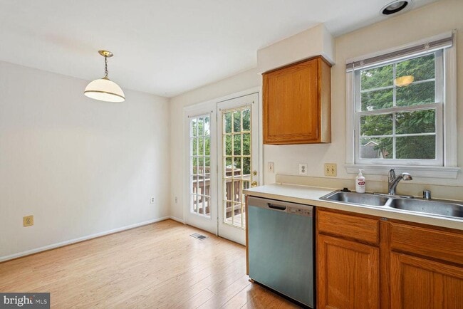 Building Photo - 7817 Gum Springs Village Dr