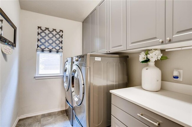 Building Photo - 11705 Pine Mist Ct