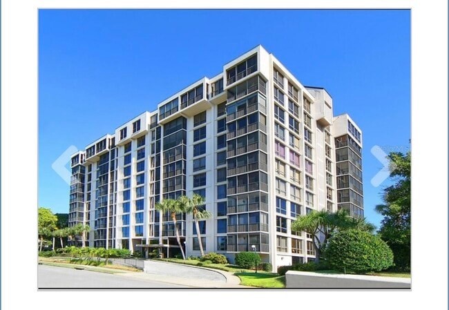 Building Photo - 707 S Gulfstream Ave