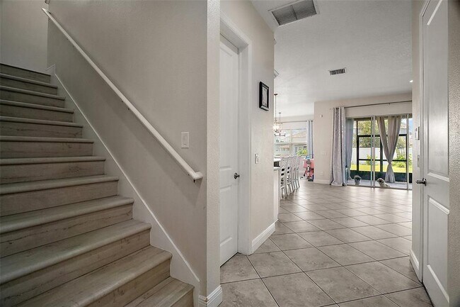 Building Photo - 9153 Carmela Ave