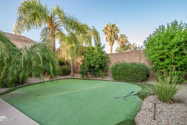 Building Photo - 10502 E Posada Ave