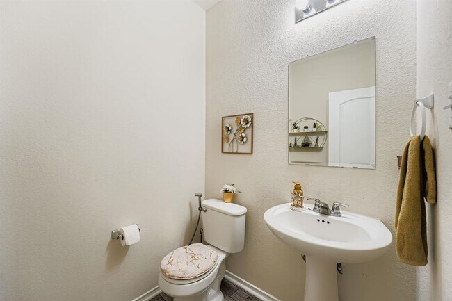 Building Photo - 144 Gunther Way