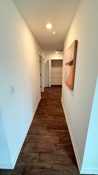 Picture of model home - 16 Summerwood Rd S