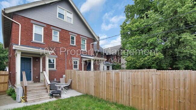 Building Photo - 616 Lilley Ave