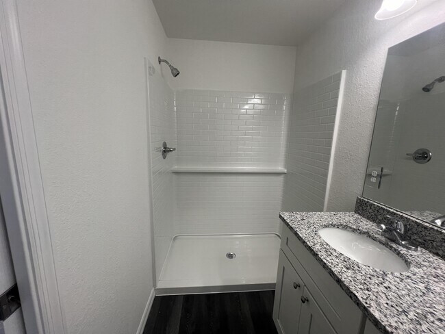 Building Photo - 69 Malauka Pass