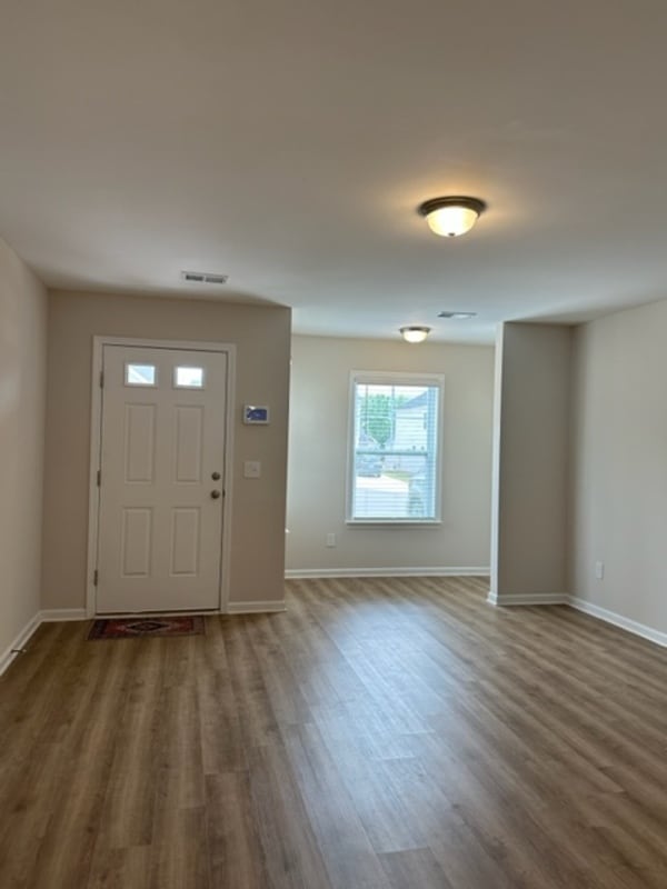 Building Photo - 208 Gum Swamp Trl