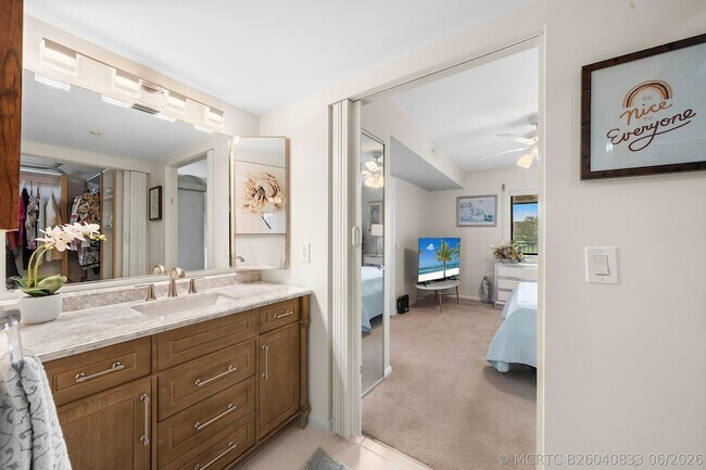 Building Photo - 601 Seafarer Cir