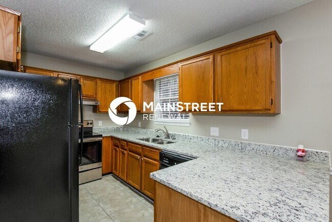 Building Photo - 1433 Eagles Landing Dr